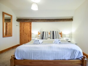 3 Schlafzimmer, Reisekinderbett, kostenloses WLAN, Bettwäsche