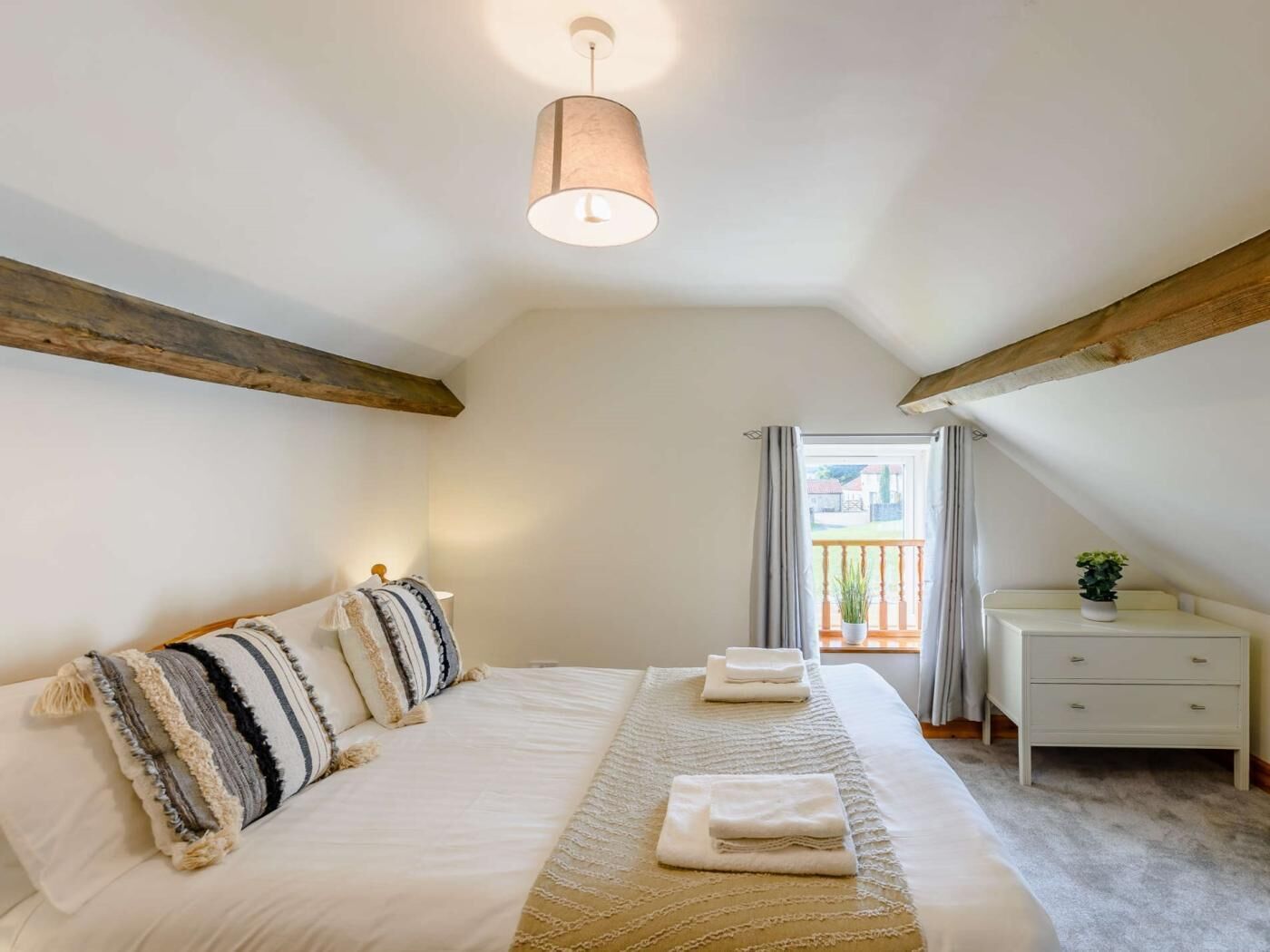 3 habitaciones, cuna de viaje, wifi gratis y ropa de cama 