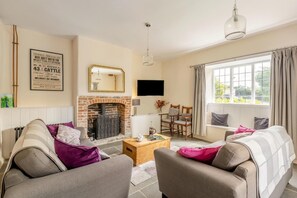 Living area - 3 Bed in Bridport (oc-89004) (Wootton Fitzpaine)