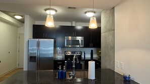 Private kitchen - 1b/1b Midtown Highrise Apartment (Atlanta)