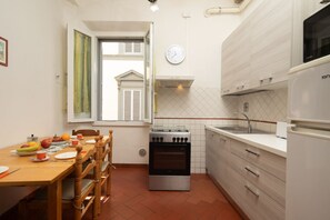 Private kitchen - Santa Croce Living Apartment (Florence)
