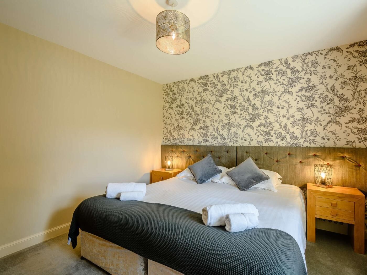 1 bedroom, travel cot, free WiFi, bed sheets