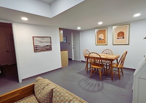 Interior - Cozy Lawrenceville Retreat Near I-85, Private Entrance + Full Comforts (Lawrenceville)