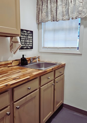 Interior - Cozy Lawrenceville Retreat Near I-85, Private Entrance + Full Comforts (Lawrenceville)