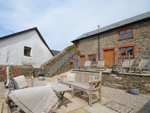 Terrace/patio - 4 Bed in Kingsbridge (oc-90027) (South Huish)