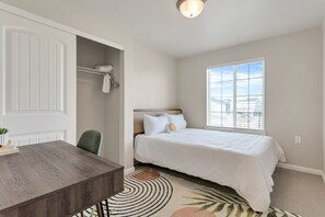 5 slaapkamers, een strijkplank/strijkijzer, wifi, beddengoed