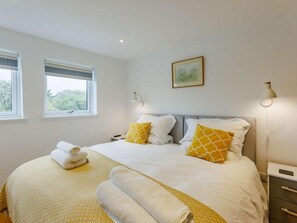 Travel cot, free WiFi, bed sheets - 2 Bed in Bude (oc-90096) (Bude)