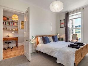 Iron/ironing board, travel cot, free WiFi, bed sheets - 4 Bed in Woolacombe (oc-90224) (Mortehoe)