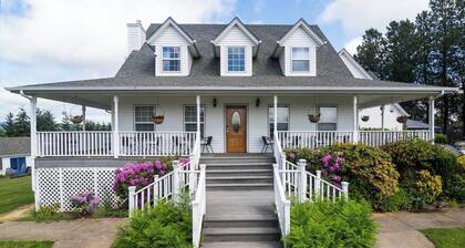 Willamette Wine Country Vineyard Escape