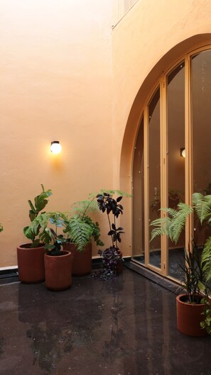 Exterior detail - Casa Juan Álvarez  (Guadalajara)