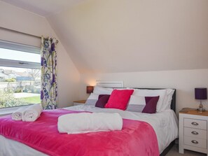 Bügeleisen/Bügelbrett, Reisekinderbett, kostenloses WLAN, Bettwäsche