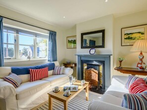 TV, fireplace - 3 Bed in Hunstanton (oc-90011) (Sedgeford)