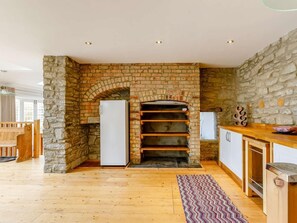 Interior - 3 Bed in Coleford (oc-89806) (Coleford)