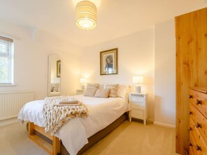 Room - 3 Bed in Cheltenham (oc-89850) (Bourton-on-the-Water)