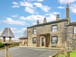 Exterior - 3 Bed in Halifax (oc-90209) (Sowerby Bridge)