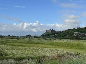 Golf - 4 Bed in Harlech (oc-89631) (Harlech)