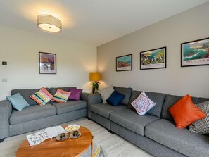 TV - 3 Bed in Narberth (oc-89627) (Templeton)