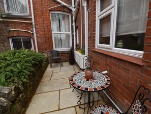 Outdoor dining - 2 Bed in Swanage (oc-90116) (Swanage)