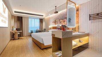 Superior Double Room, City View