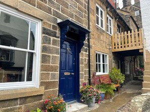 Exterior detail - 3 Bed in Whitby (oc-89568) (Robin Hood's Bay)
