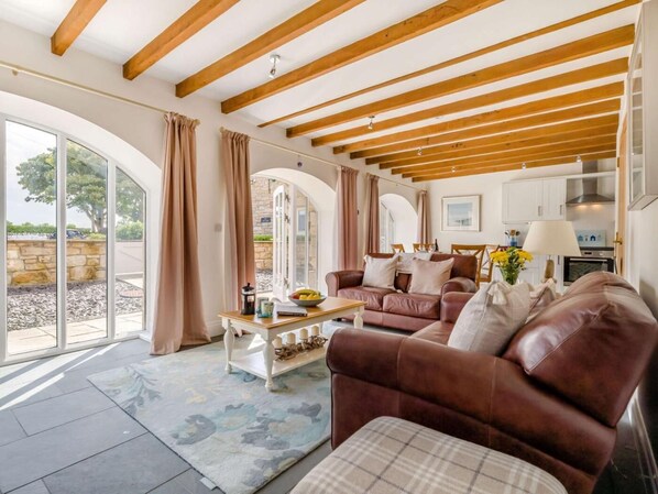 TV - 2 Bed in Morpeth (oc-89473) (Warkworth)
