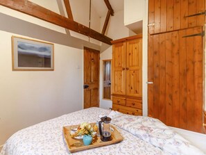 2 Schlafzimmer, Reisekinderbett, kostenloses WLAN