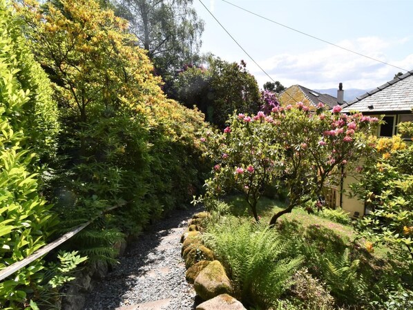 Property grounds - 3 Bed in Keswick (oc-90266) (Applethwaite)