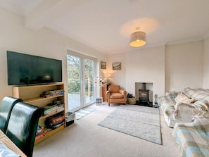 TV, fireplace - 3 Bed in Keswick (oc-90266) (Applethwaite)