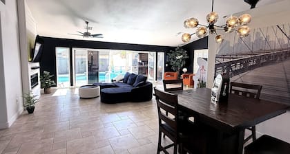 LV2 | Dreamy Vegas Oasis | Resort Pool & Spa