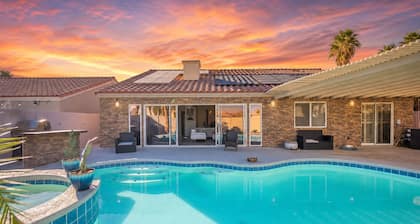 LV2 | Dreamy Vegas Oasis | Resort Pool & Spa