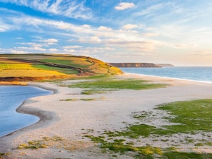 Beach - 4 Bed in Helston (oc-90391) (Sithney)