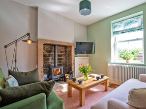 TV, fireplace - 2 Bed in Bakewell (oc-90406) (Bakewell)