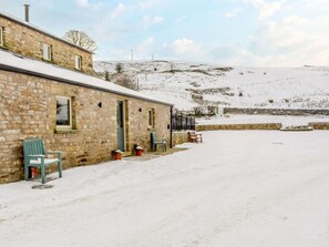 Exterior - 5 Bed in Lancaster (oc-90546) (Bentham)