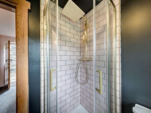Bathroom - 2 Bed in Ruthin (oc-90654) (Cyffylliog)
