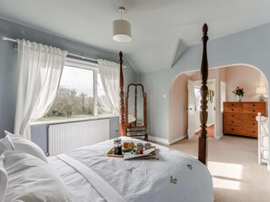 3 Schlafzimmer, Reisekinderbett, kostenloses WLAN, Bettwäsche