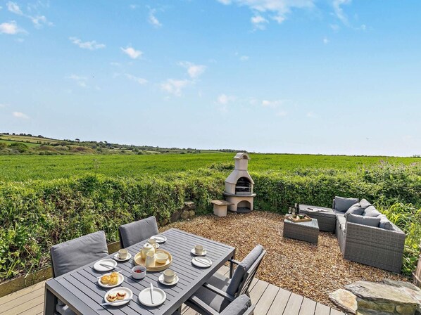 Outdoor dining - 3 Bed in Truro (oc-90716) (Philleigh)