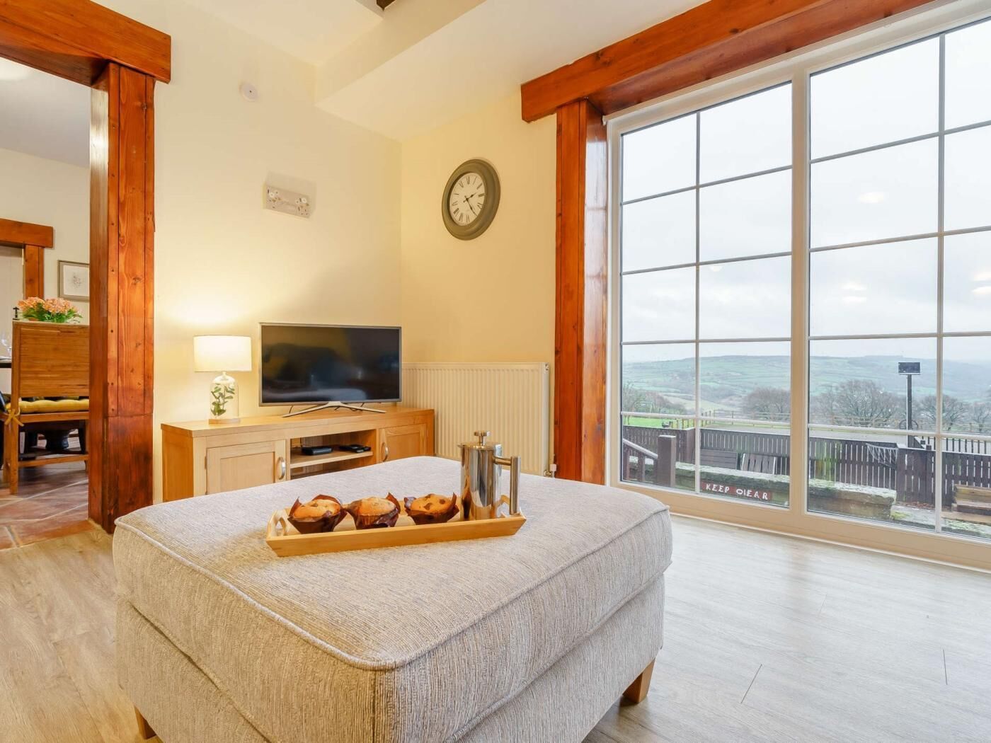 3 Schlafzimmer, Reisekinderbett, kostenloses WLAN, Bettwäsche