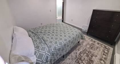 Cozy 1-bedroom studio in Walpole close to commuter rail & hospitals