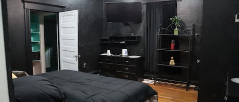 4 bedrooms, WiFi, bed sheets