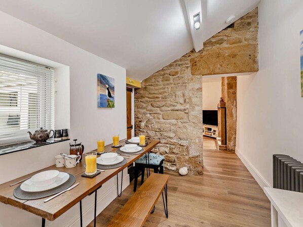 Dining - 2 Bed in Morpeth (oc-91206) (Amble)