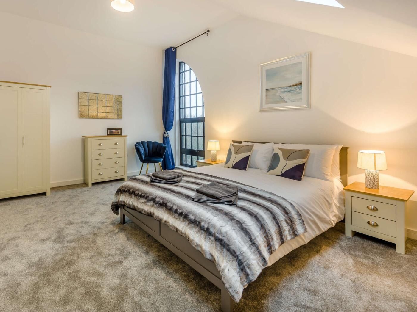 3 bedrooms, travel cot, free WiFi, bed sheets