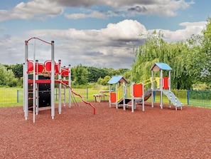 Children’s area - 3 Bed in Bridgwater (oc-90939) (Huntworth)