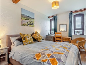 Free WiFi, bed sheets - 1 Bed in Bude (oc-90760) (Box's Shop)