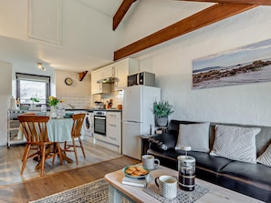 Interior - 1 Bed in Bude (oc-90760) (Box's Shop)