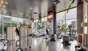 AMENITIES - Modern Studio Retreat | Beach Access | Pool & Gym (Hallandale Beach)