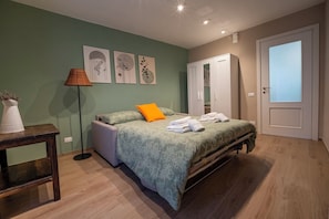 2 bedrooms, iron/ironing board, WiFi, bed sheets - Cà dal Pum - Lake Orta - Vacation Home (Gozzano)