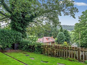 Property grounds - 3 Bed in Morpeth (oc-91148) (Rothbury)