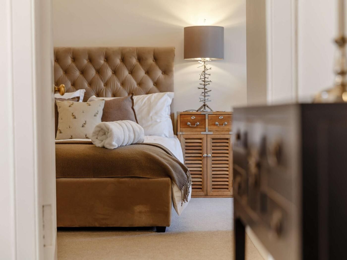 4 bedrooms, travel crib, WiFi (free), bed sheets