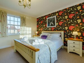 3 bedrooms, travel crib, WiFi (free), bed sheets - 3 Bed in Richmond (oc-90578) (Catterick)