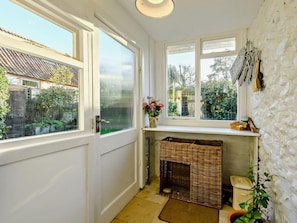 Interior - 2 Bed in Great Walsingham (oc-90535) (Little Walsingham)